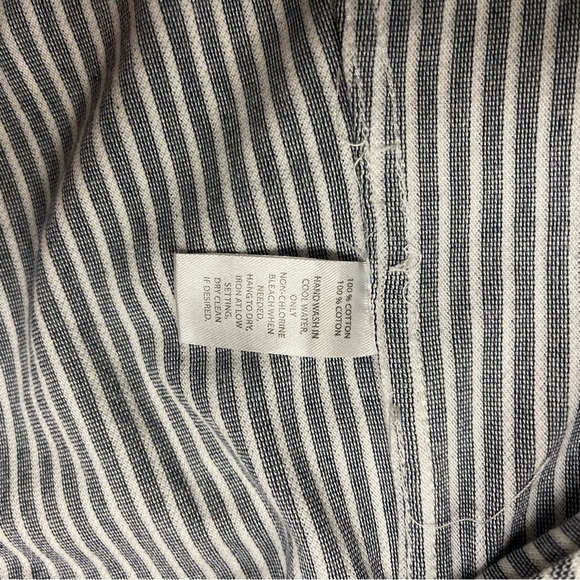 Saks Fifth Avenue Button Down Shirt Women’s Size Large  Grey White Striped Slim - Picture 10 of 10